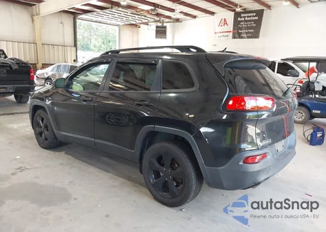 2016 Jeep Cherokee Altitude z USA, uszkodzony, nr VIN 1C4PJLCB5GW229761